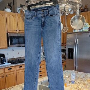 Eddie Bauer Women's Slightly Curvy Sim Straight Denim Jeans